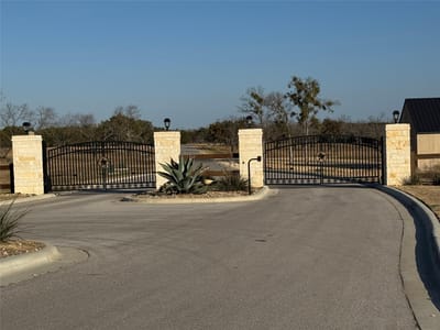 Kitchen at 41 Hawthorne Ln - Landings/Lk Travis Secs 1 & 2, Spicewood, TX