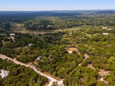 Living area at 410 Cedar Bend Rd - Burnett Ranch Sec 2, Wimberley, TX
