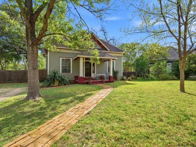 Photo 2 of 36 at 410 Cibilo ST - 3 bed 2 bath home