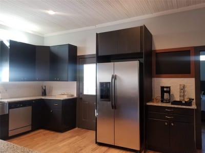 Living area at 410 E Milam Ave - 2 bed 2 bath home