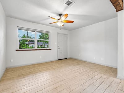 Property photo 5 at 410 Magnolia ST - 3 bed 1 bath home