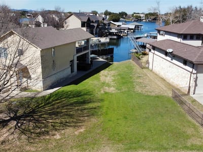 Living area at 410 Pecan Creek Dr - Oak Ridge Estates, Horseshoe Bay, TX