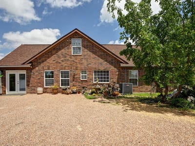 Property photo 5 at 410 Simmons Family Farm Rd - 4 bed 3 bath home