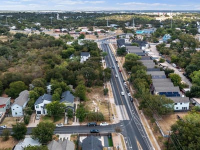 Property photo 2 at 4104 E 12th ST - Chernosky 09, Austin, TX
