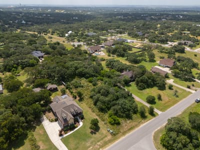 Living area at 411 Brookhollow - River Chase 5, New Braunfels, TX