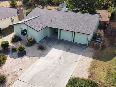 Living area at 411 Buckboard Blvd - 3 bed 2 bath home