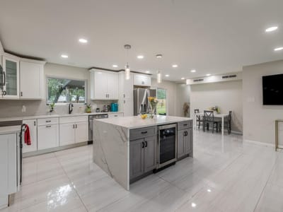 Living area at 411 Carriage Oaks DR - 5 bed 3 bath home