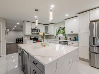 Primary bedroom at 411 Carriage Oaks DR - 5 bed 3 bath home