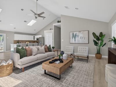 Living area at 411 W Live Oak ST - 3 bed 2 bath home
