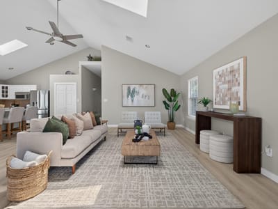 Primary bedroom at 411 W Live Oak ST - 3 bed 2 bath home