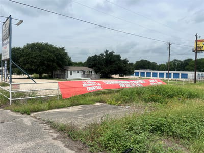 Primary bedroom at 4116, 4118, 4124 N State Highway 46 - ABS: 20 SUR: A M ESNAURIZAR, Seguin, TX