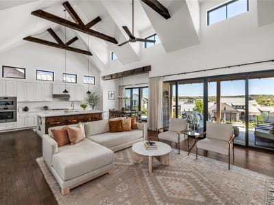 Living area at 412 Kayak Way - 3 bed 2 bath home