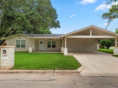 Property photo 2 at 412 Oak ST - 3 bed 3 bath home