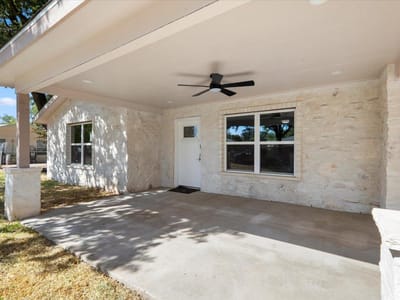Property photo 3 at 412 Oak ST - 3 bed 3 bath home