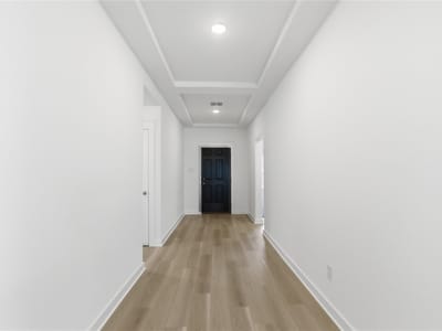 Living area at 412 Quail Convey Dr - 4 bed 2 bath home