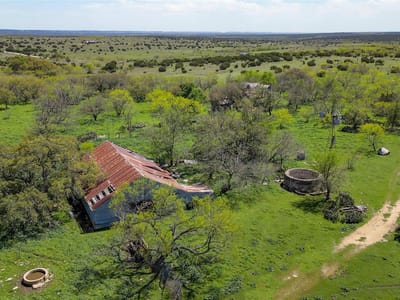 Photo 4 - 4121 County Road 2719 Photo 4 of 39 at 4121 County Road 2719 - Evant, Evant, TX