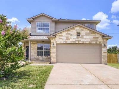 Living area at 4125 Pebble Ridge CV - 3 bed 2 bath home