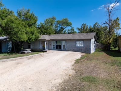 Photo 3 of 15 at 413 Patricia DR - 3 bed 1 bath home