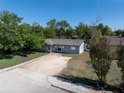 Photo 5 of 15 at 413 Patricia DR - 3 bed 1 bath home