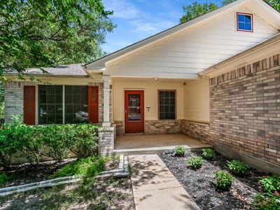 Property photo 3 at 413 Patton CV - 3 bed 2 bath home