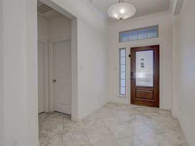 Bathroom at 413 Pinnacle View Dr - 4 bed 3 bath home