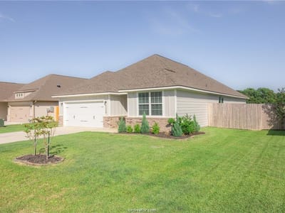 Bathroom at 4130 Vintage Estates CT - 3 bed 3 bath home