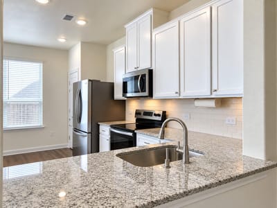 Property photo 5 at 4136 Carraway ST - 3 bed 2 bath home