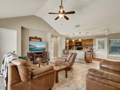 Property photo 3 at 4142 Morningside WAY - 3 bed 2 bath home