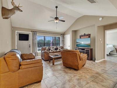 Property photo 5 at 4142 Morningside WAY - 3 bed 2 bath home
