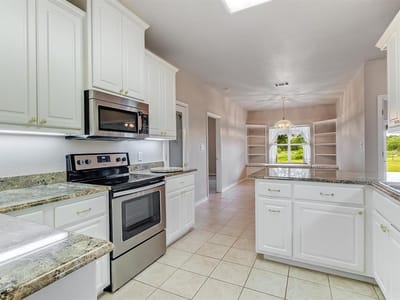 Bathroom at 416 Highland DR - 3 bed 2 bath home