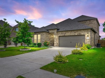 Living area at 416 Mistflower Springs Dr - 3 bed 2 bath home
