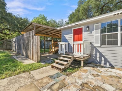 Photo 2 of 40 at 417 N Blanco ST - Lockhart, Lockhart, TX