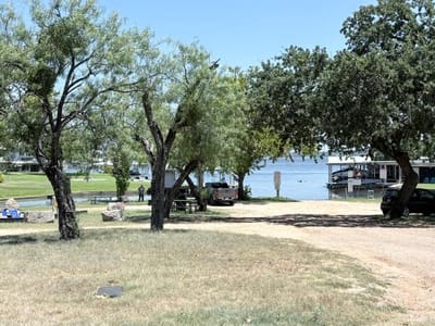 Property photo 5 at 417 Rosehill DR - Castle Hills, Marble Falls, TX