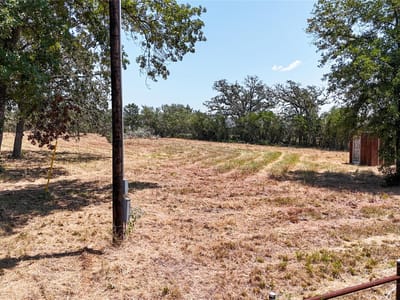 Property photo 2 at 4177 Old Colony Line RD - Spanish Oak Acres, Lockhart, TX