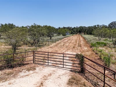 Property photo 3 at 4177 Old Colony Line RD - Spanish Oak Acres, Lockhart, TX