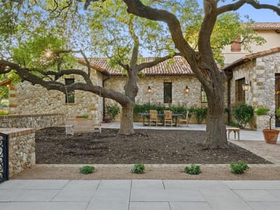 Property photo 4 at 418 Cattle Trail DR - 6 bed 6 bath home