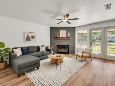 Primary bedroom at 42 Great West LOOP - 4 bed 2 bath home