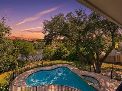 Living area at 420 Los Escondidos - 3 bed 2 bath home