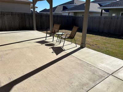 Living area at 420 Lt Rusty Dr - 4 bed 2 bath home