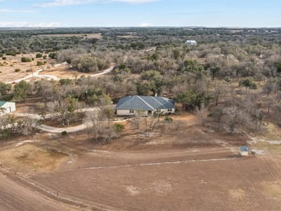 Living area at 420 Rundberg DR - N/A, Jarrell, TX