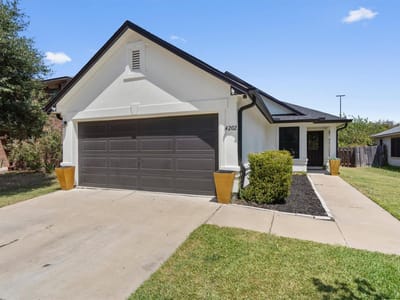 Property photo 4 at 4202 Kings Canyon DR - 3 bed 2 bath home