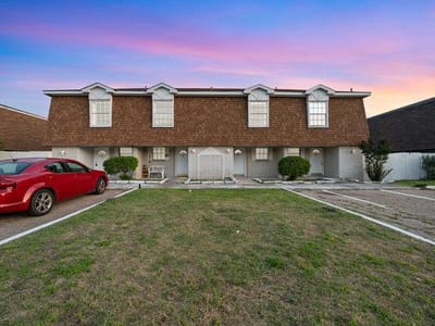 Living area at 4204 Lake RD - Leon Heights, Killeen, TX