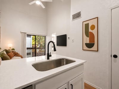 Photo 3 of 22 at 4205 Speedway Ave Unit #201 - 1 bed 1 bath home