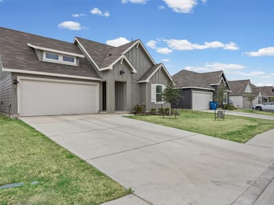 Living area at 421 Lancebill Dr - 3 bed 2 bath home