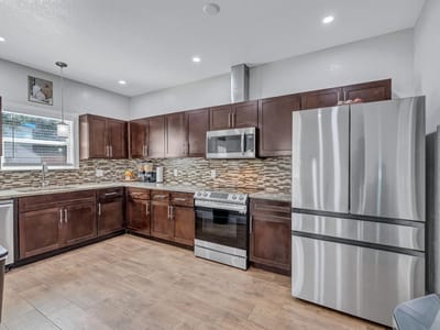 Primary bedroom at 421 Las Lomas DR - 4 bed 3 bath home
