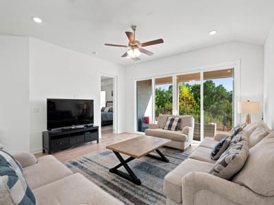 Photo 5 of 31 at 421 Peace Pipe WAY - 4 bed 2 bath home