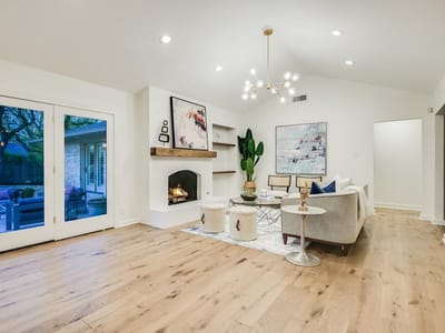 Photo 3 of 40 at 4212 Endcliffe DR - 3 bed 3 bath home