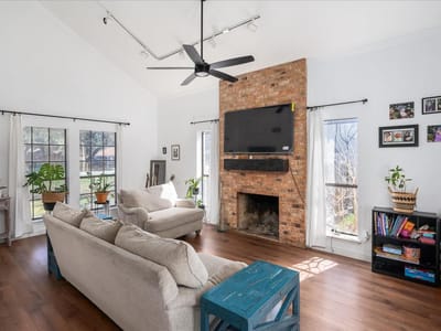 Primary bedroom at 422 Connolly Cir W - 3 bed 2 bath home