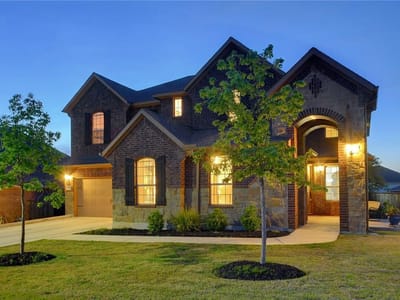 Living area at 4229 Valley Oaks Dr - 6 bed 4 bath home
