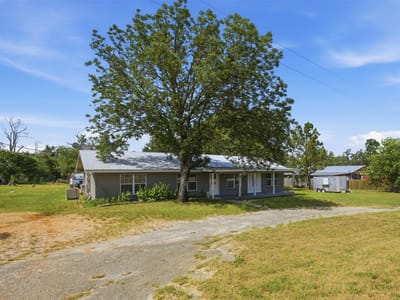 Primary bedroom at 423 Fm 1441 - 4 bed 2 bath home